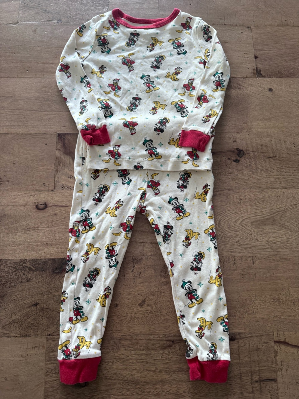 Joe Fresh Christmas White Pajama Set festive Character sz 2